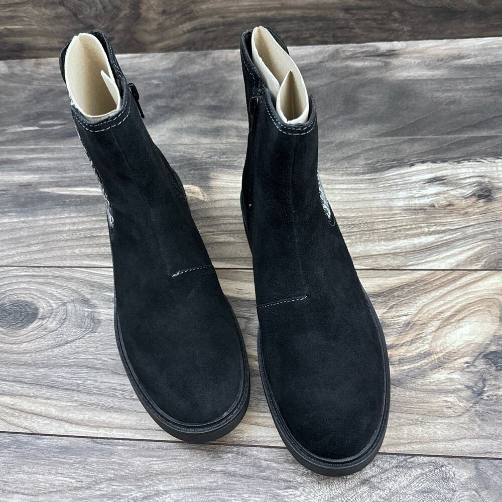 NIB Clarks Opal Sky 9M Black Suede Comfort Ankle Boots Bootie - Picture 2 of 11